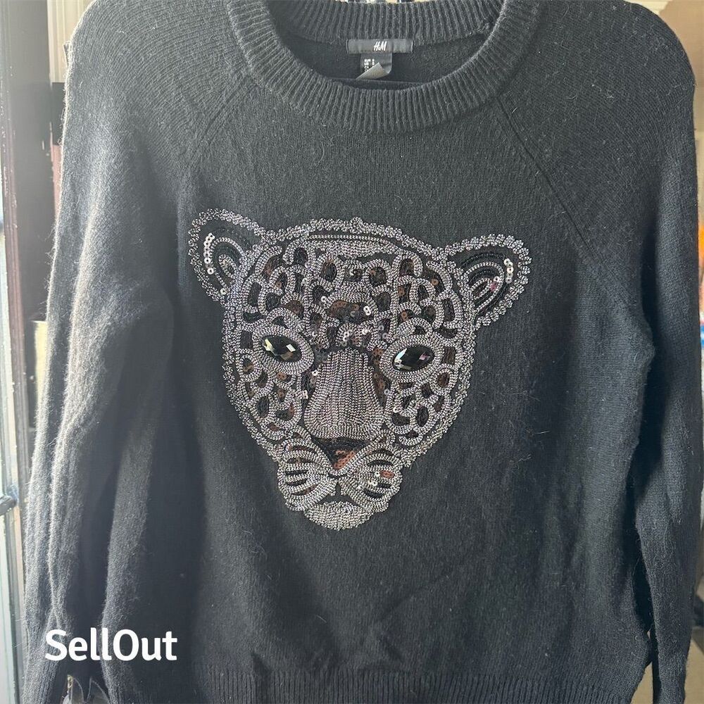 H&M Women's Black Sequin Leopard Pullover Sweater Size S